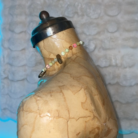 HANDCRAFTED Elegant Beaded Necklace with Gold Accents are paint crystals - Picture 3 of 11